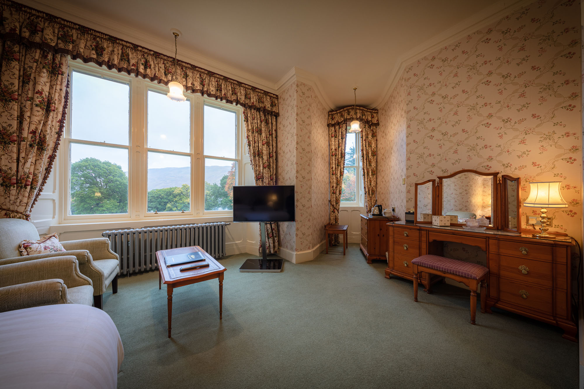 Deluxe twin bedroom